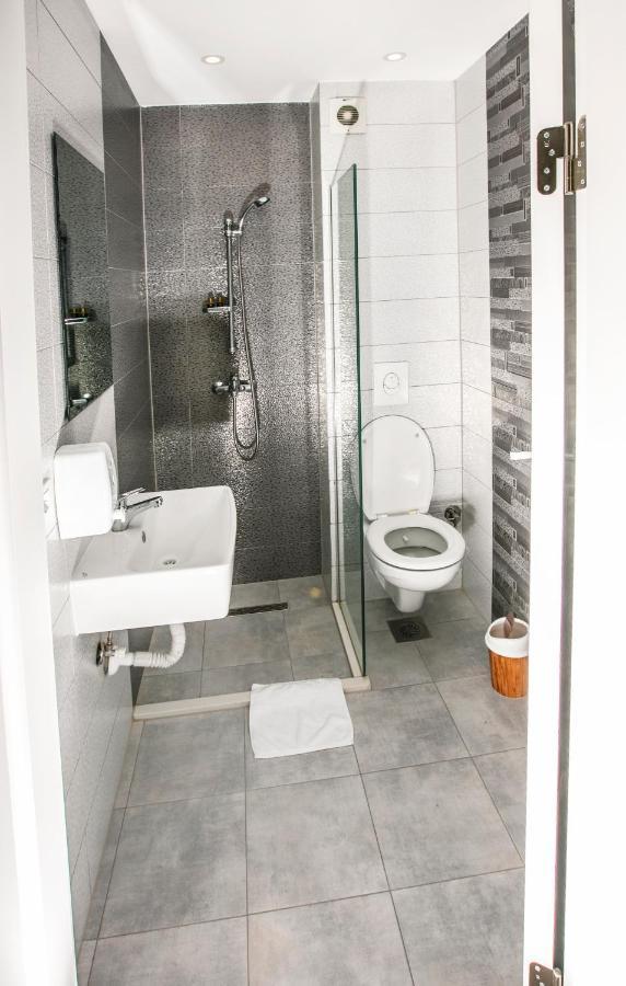 Hotel Sonoma Kosovo Polje Экстерьер фото
